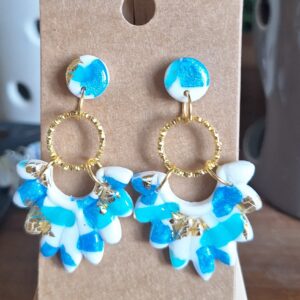Boucles en polymere et feuilles d'or
